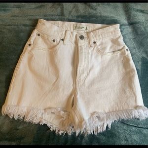 Abercrombie and Fitch Curve Love High Rise Mom Short 24 00